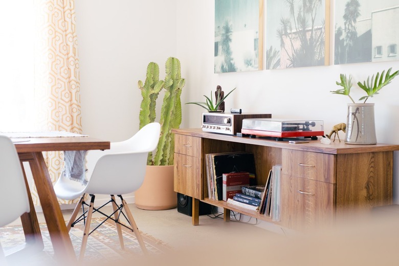 vintage audio equipment