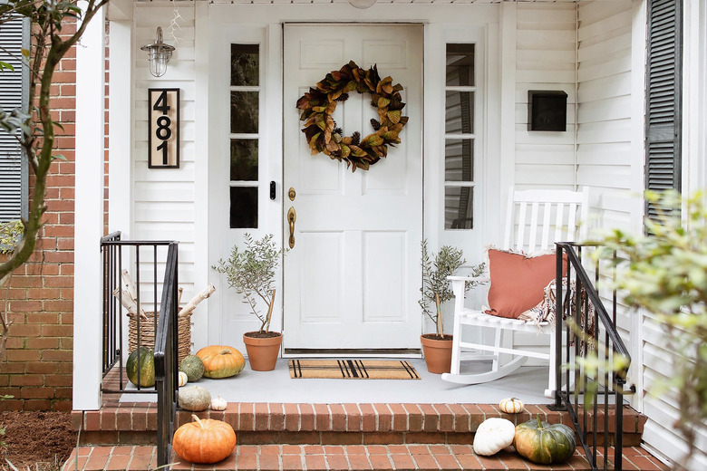 Fall porch with wreath