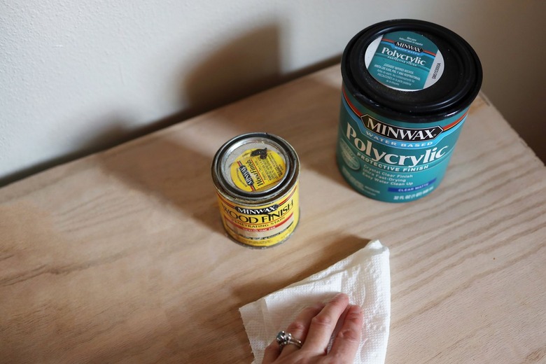 Wiping wood stain onto wood veneer