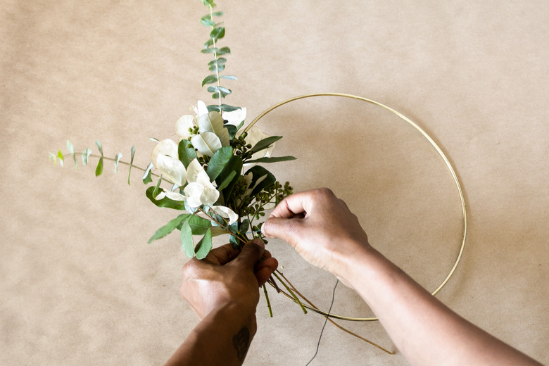 DIY Gold Hoop Wreath