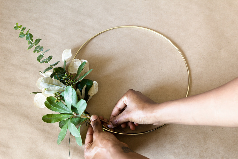 DIY Gold Hoop Wreath