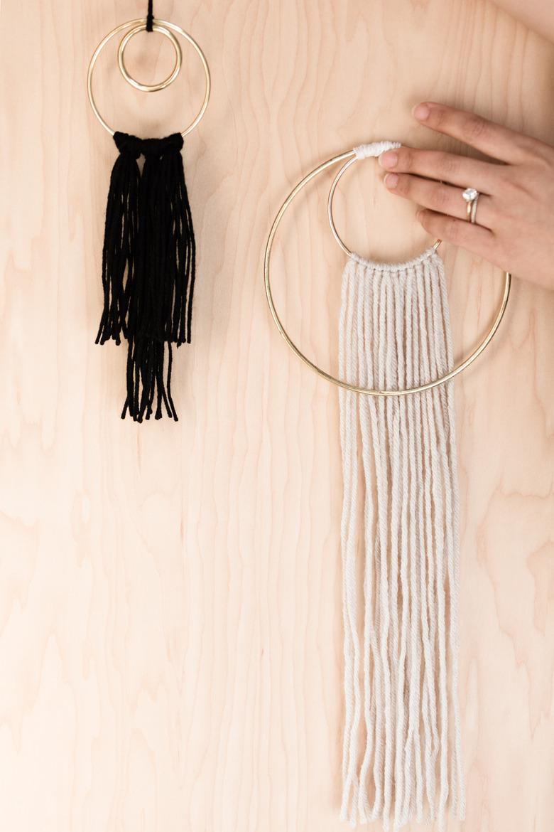 DIY minimalist wreath wall hangings