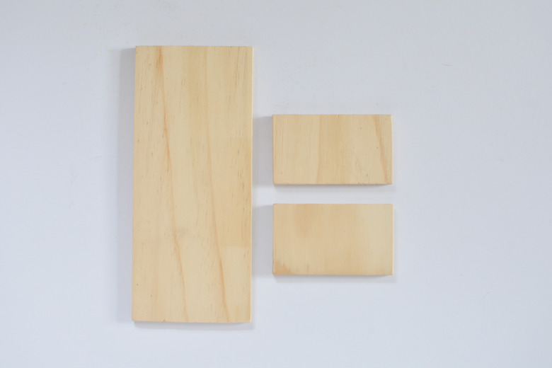 DIY Modern Cat Feeding Station