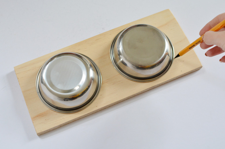 DIY Modern Cat Feeding Station