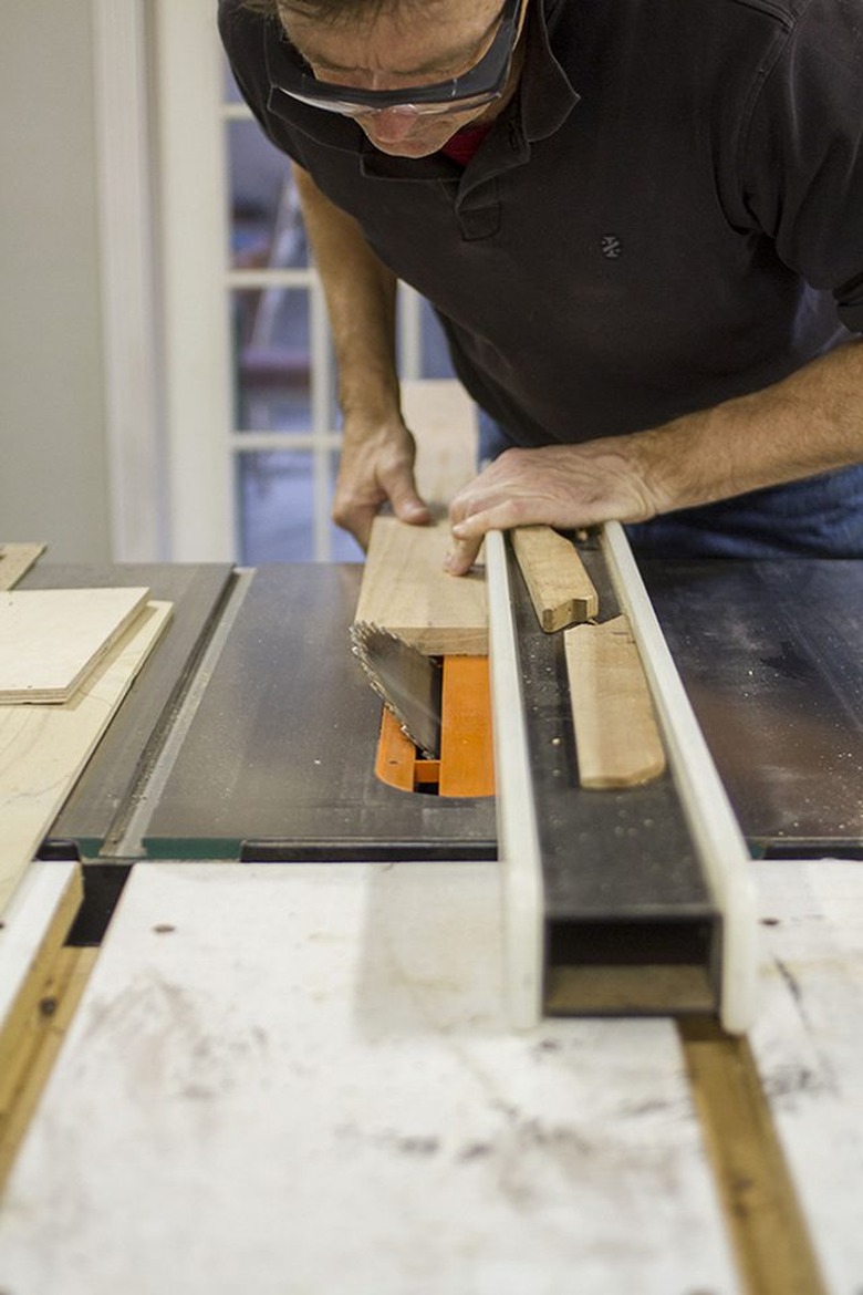 How to Make a Mod Painted Wood Headboard