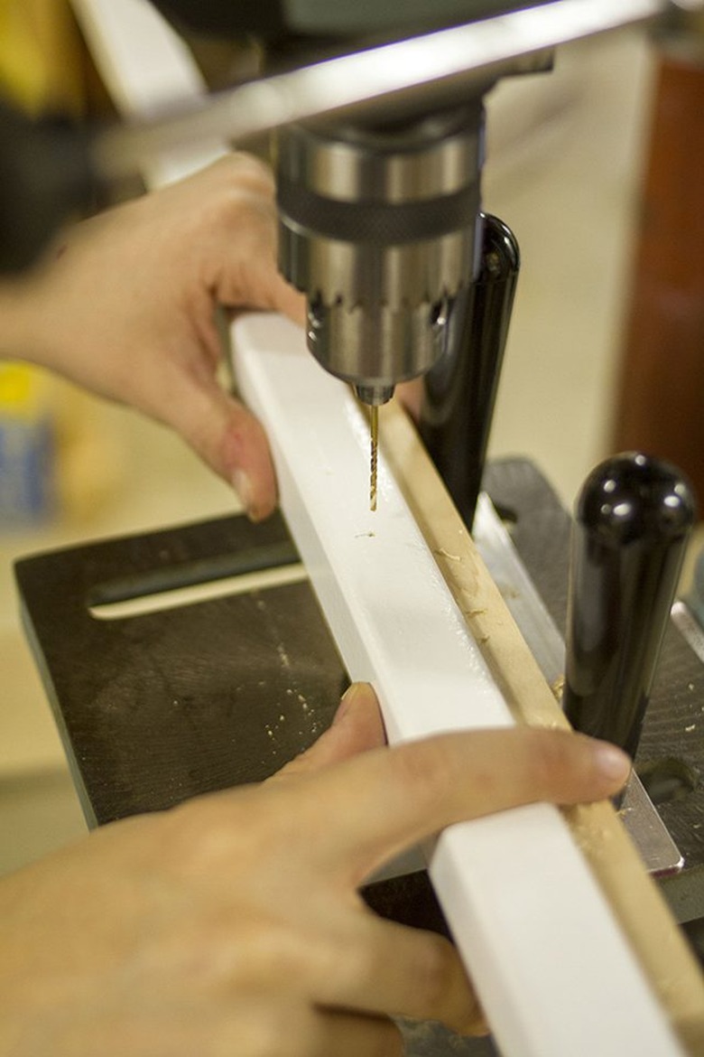 How to Make a Mod Painted Wood Headboard