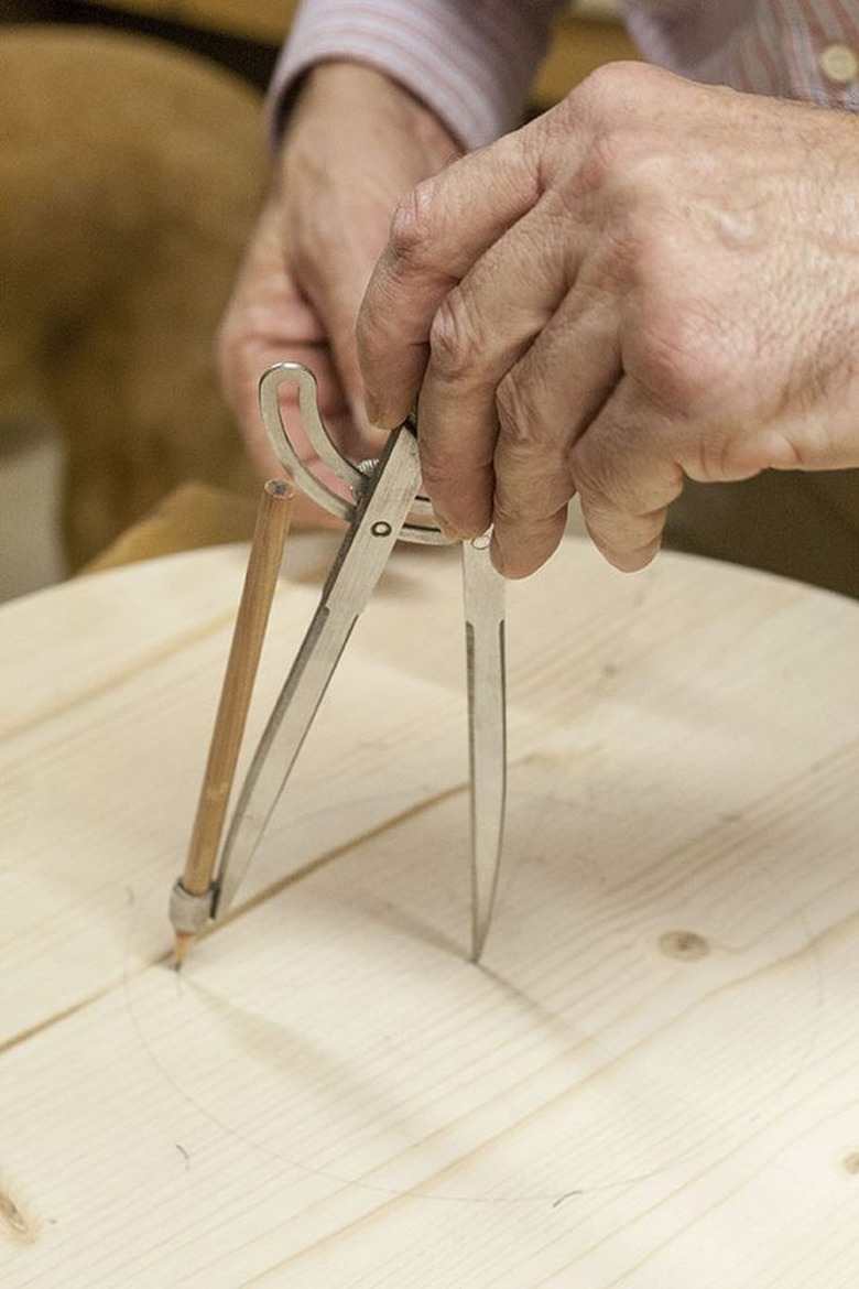 DIY Modern Planter/Side Table Tutorial