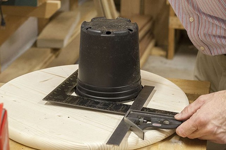 DIY Modern Planter/Side Table Tutorial