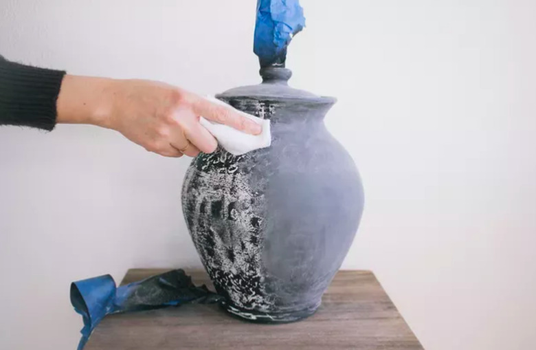 Wiping chalk off of chalkboard spray painted lamp