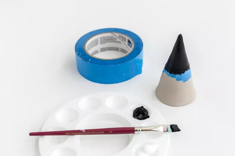 Air-dry clay and paint jewelry cone DIY
