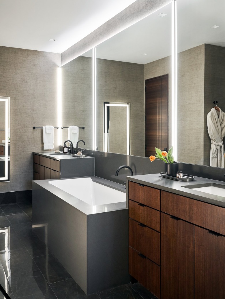 modern bathroom lighting idea