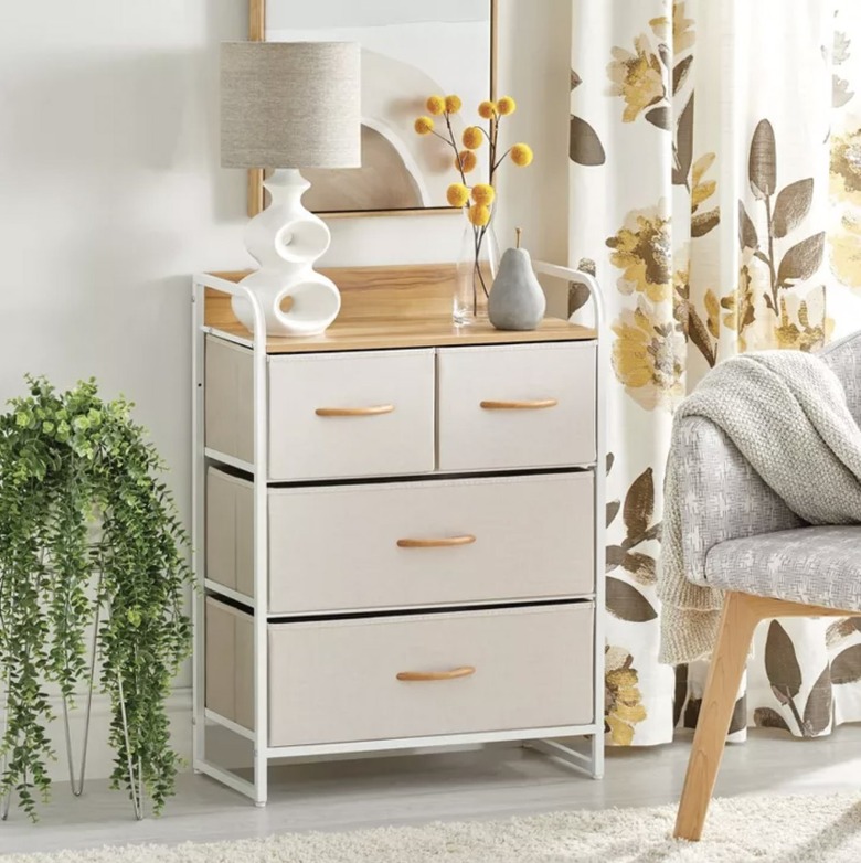 mDesign dresser
