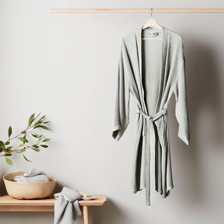 ettitude robe