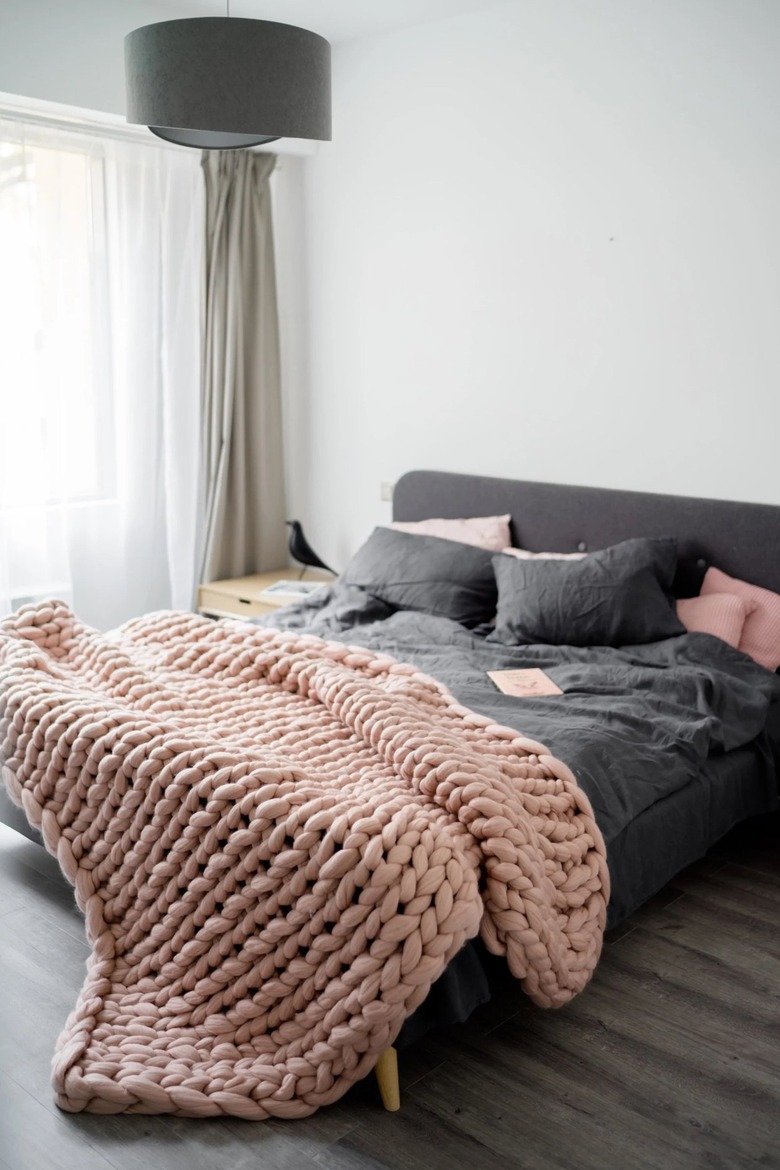 Wool Art Design Chunky Knit Blanket
