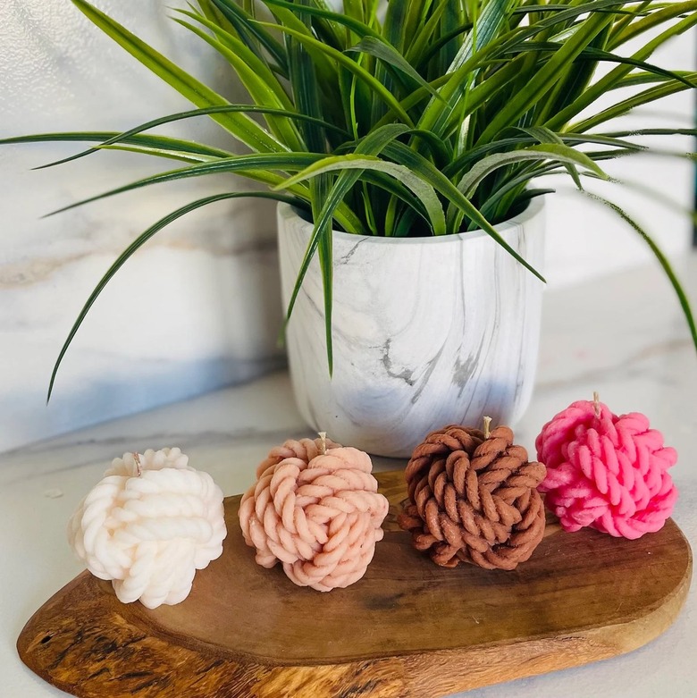 LushandLavishHome Bandu Knot Candle