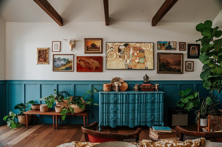 Fall-ify your gallery wall