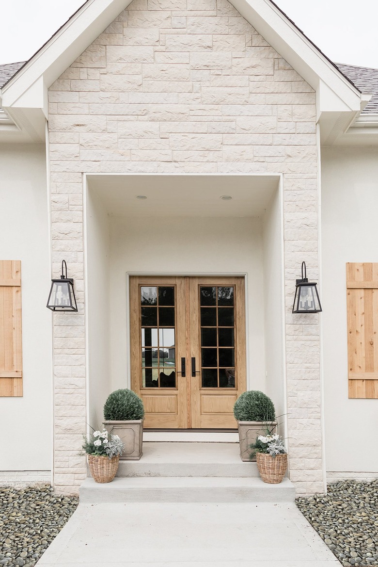 Ivory stone on farmhouse exterior
