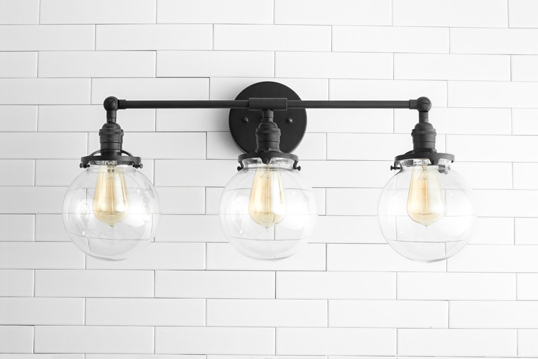 farmhouse kitchen idea wall sconce