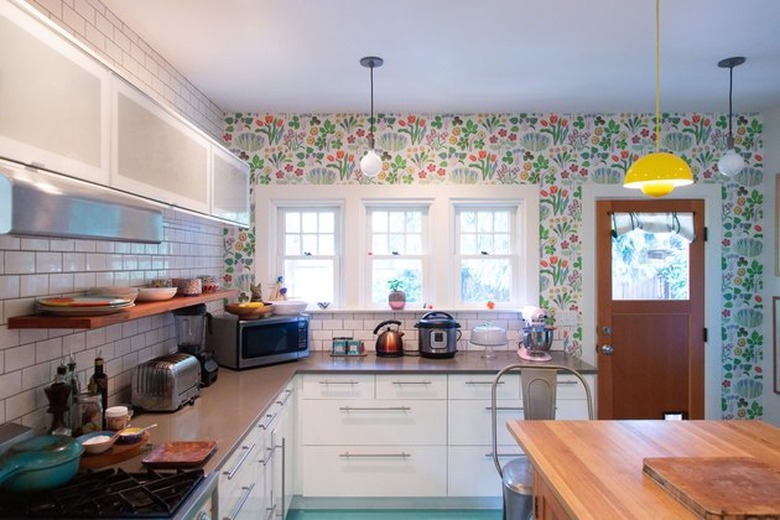 Liberty of London-esque print wallpaper in kitchen.