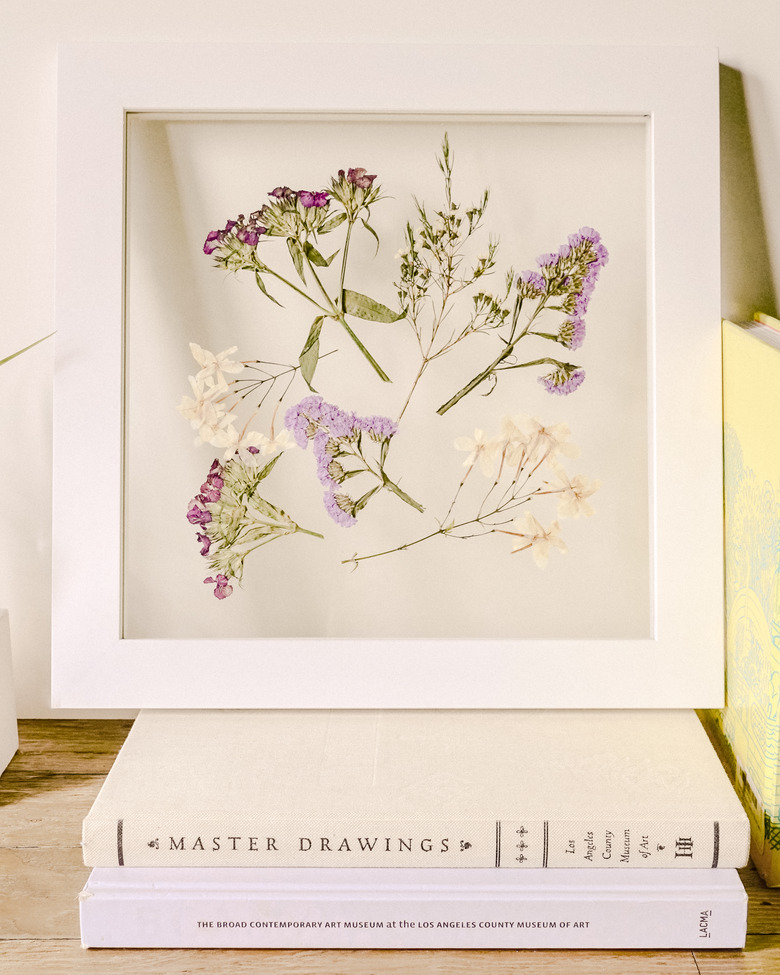 Framed Pressed Flowers DIY