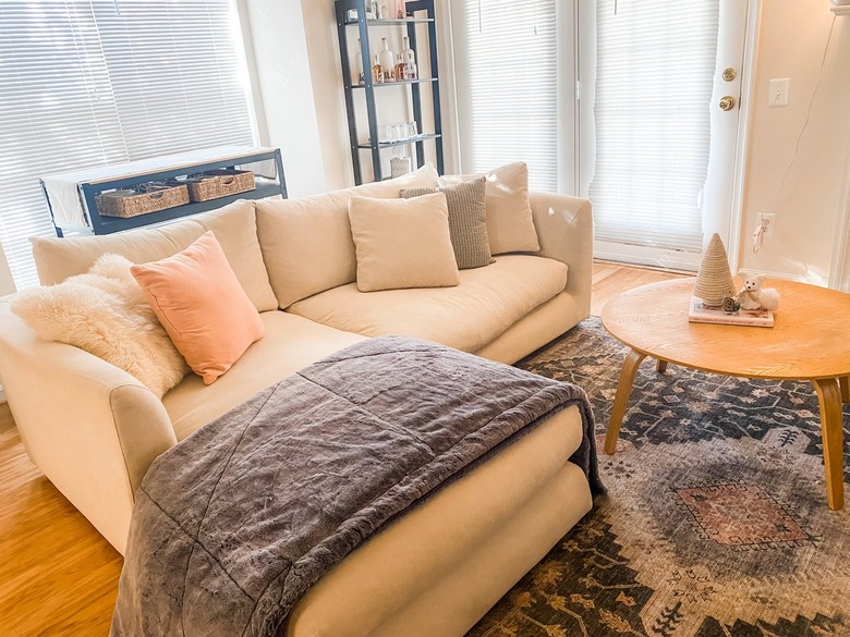 Lovesac blanket with foot pocket hotsell