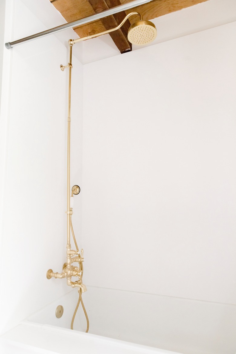 The vintage tub and fixtures