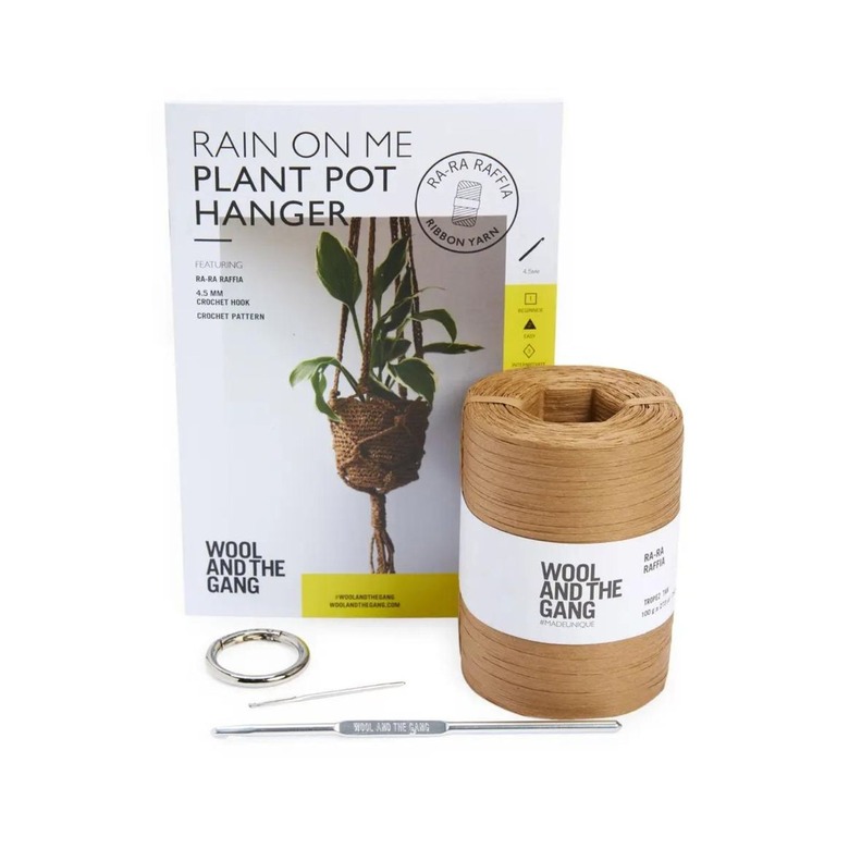 Wool and the Gang Rain on Me Beginner Plant Hanger Macramé/Crochet Kit