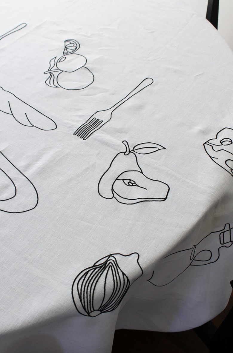 Favr Tableware Embroidered Tablecloth
