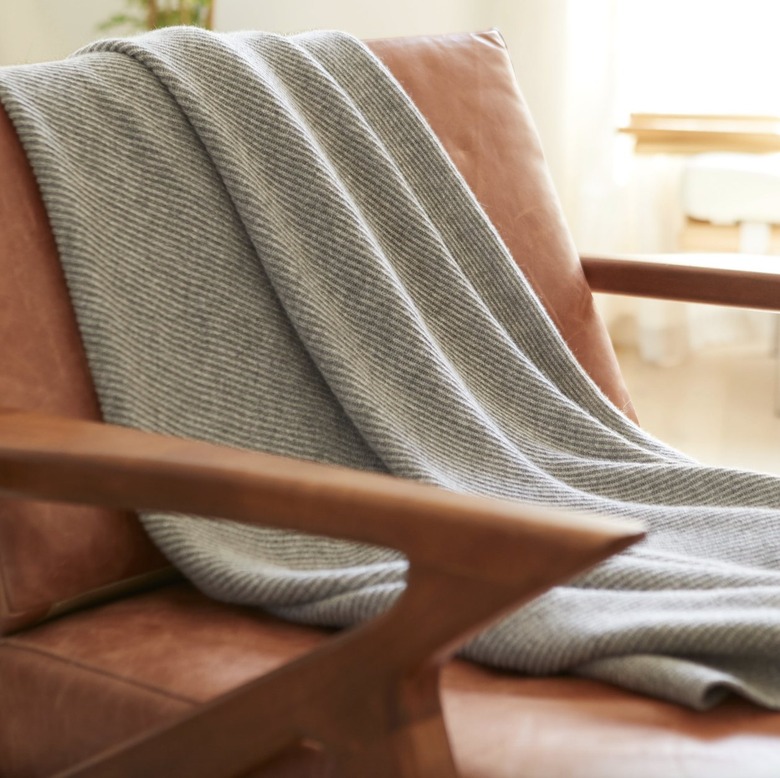 Italic Vallon Ribbed Cashmere Throw