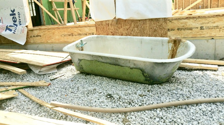 Good Bones: An Historic Clawfoot Tub Is Restored to its Former Glory—and Then Some