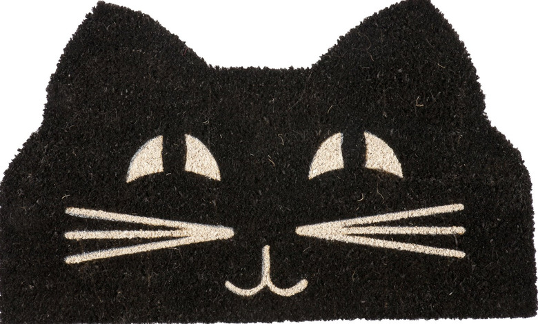 Black cat cutout doormat