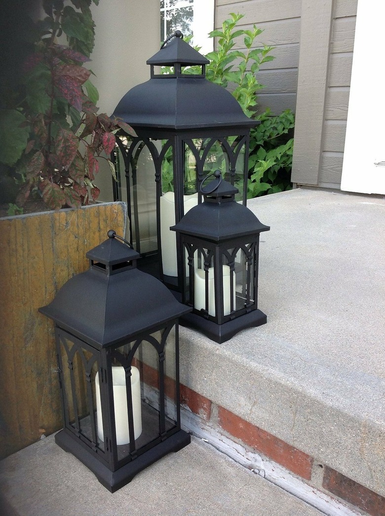Canora Grey 3-Piece Metal Lantern Set