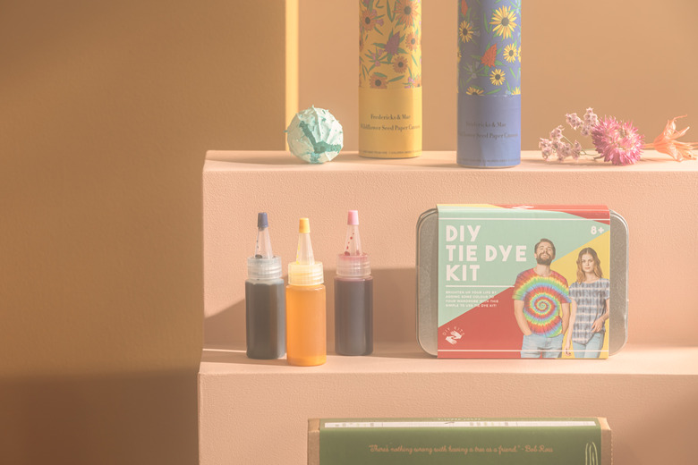Urban Outfitters Tie-Dye Kit