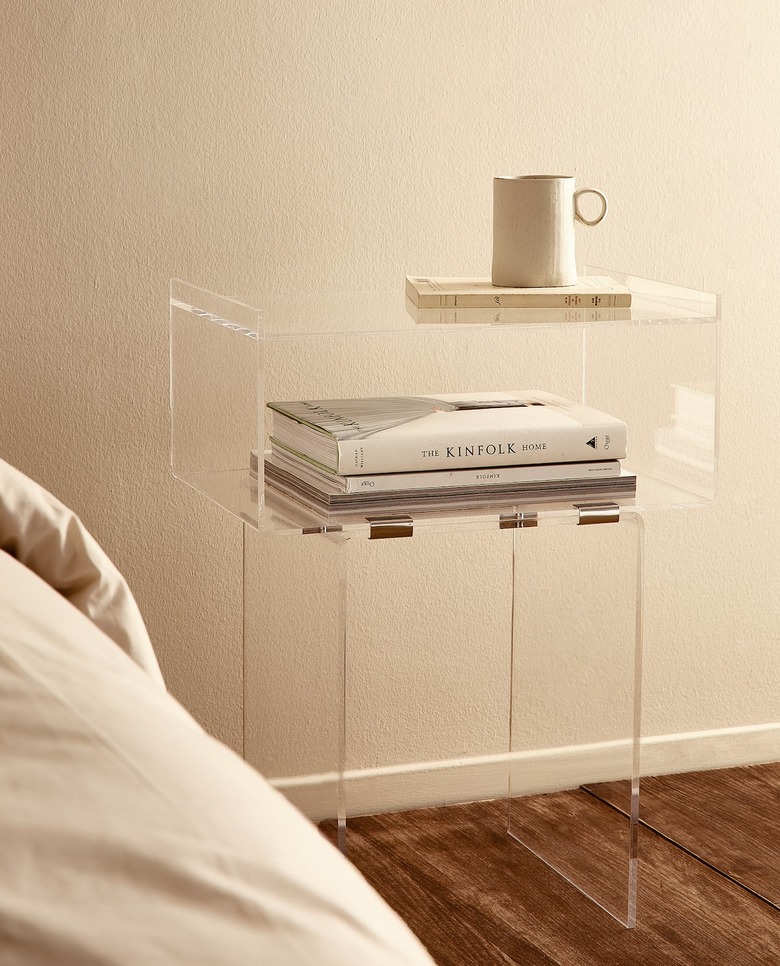 Methacrylate Side Table