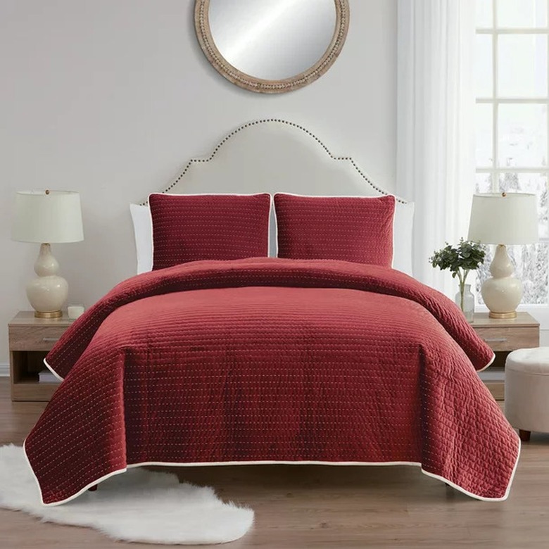 Red velvet quilt set