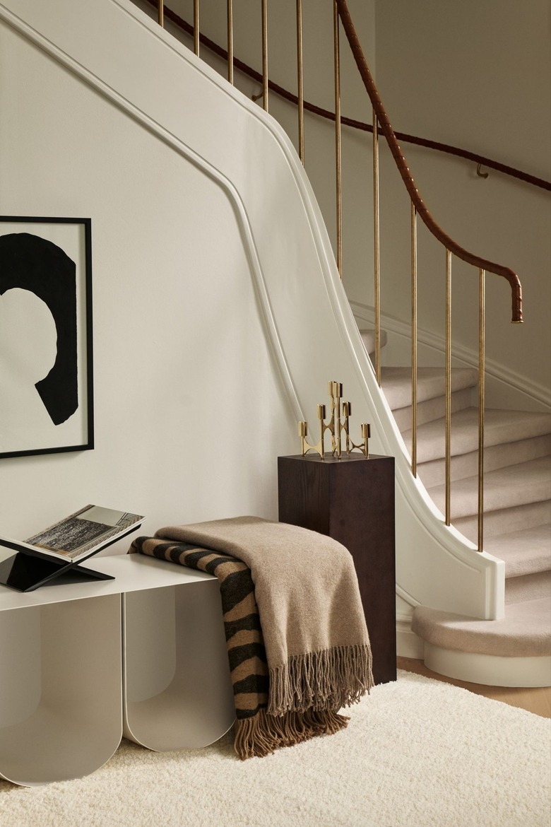 Metal gold candlestick holder