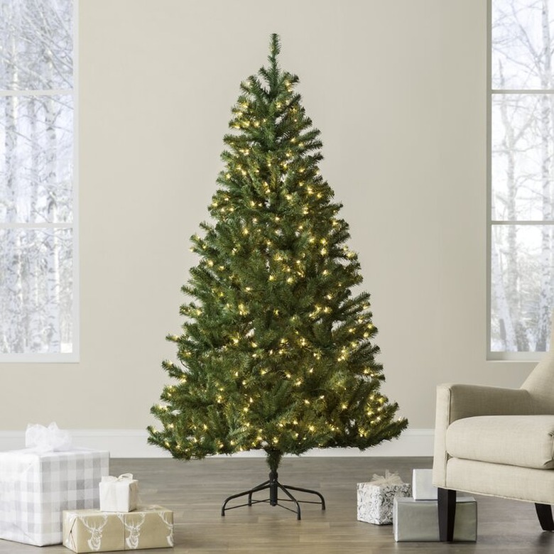 Beachcrest Home Norwood Fir Green Spruce Artificial Christmas Tree
