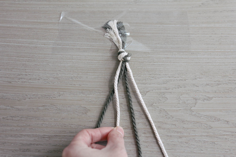 Braiding four strands of macrame cord