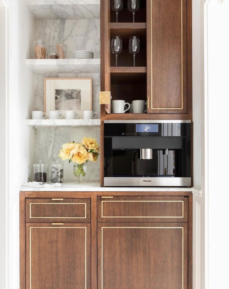 Coffee station with built-in coffee maker