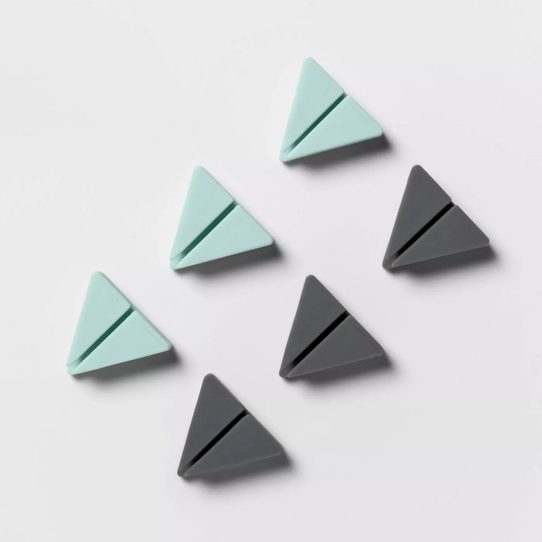 triangle cable clips in blue and gray
