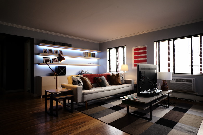 Alan's apartment in Russian Doll