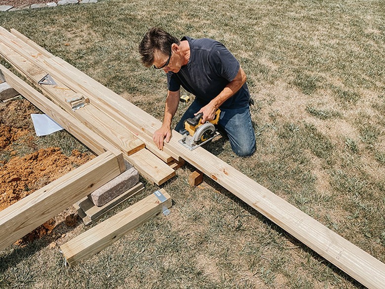 Cut joists to size.