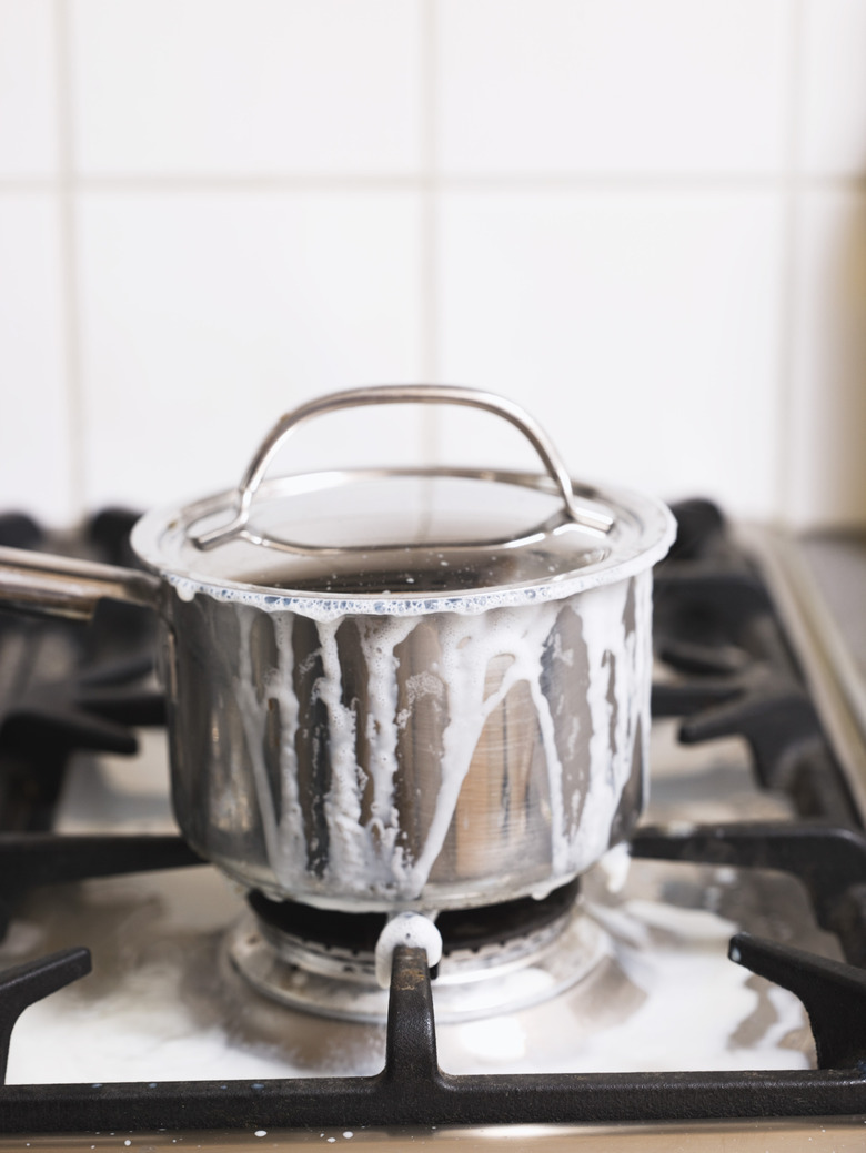 How to Clean a Thoroughly Burnt Saucepan Hunker