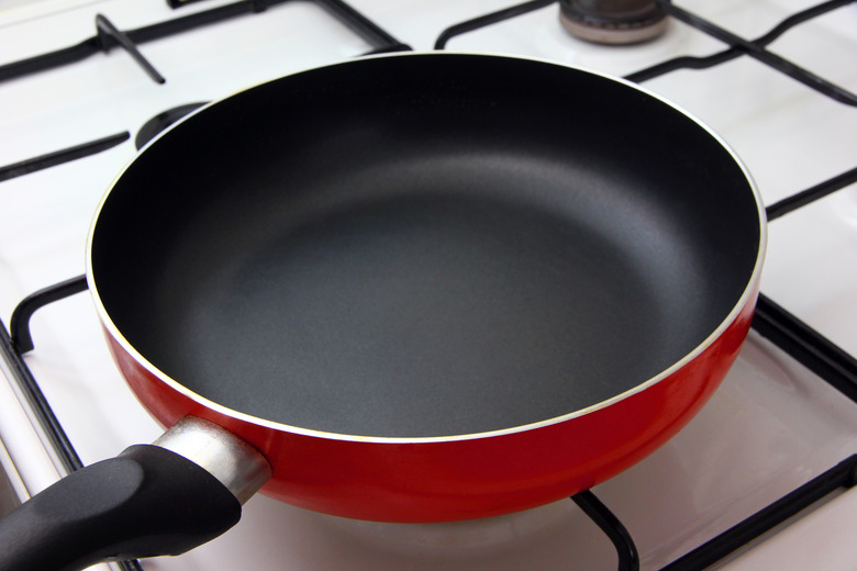 How to Clean Circulon Cookware Hunker