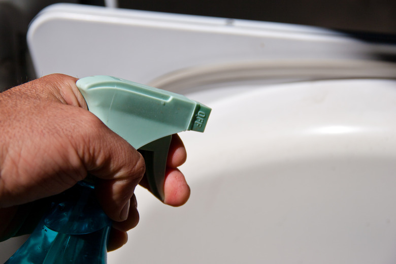 How to Clean Mold Off The Rubber Seal on A Front Load Washer Hunker