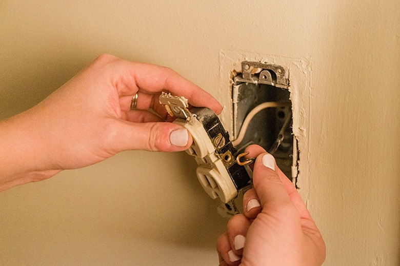 Installing a GFCI outlet