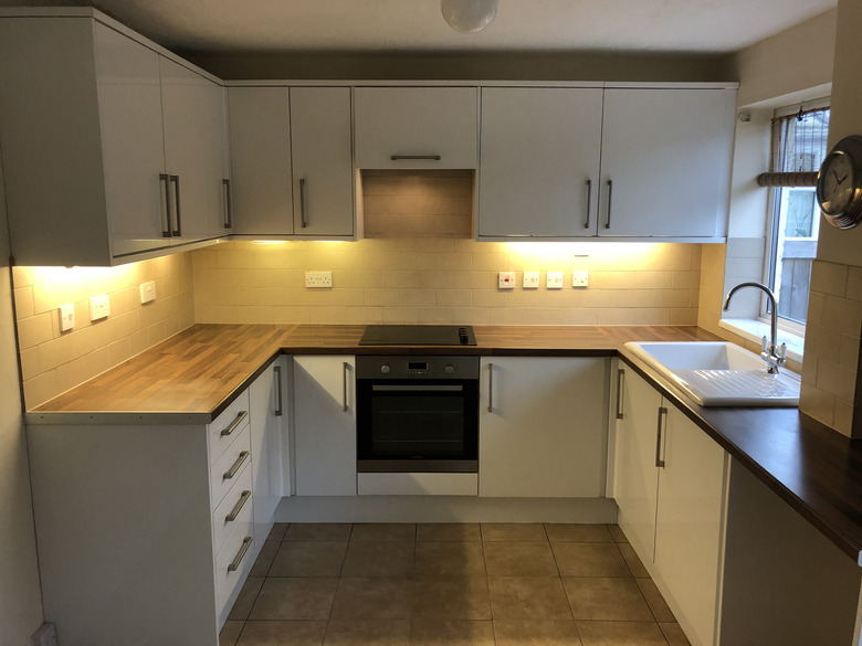 Image of empty rental property kitchen