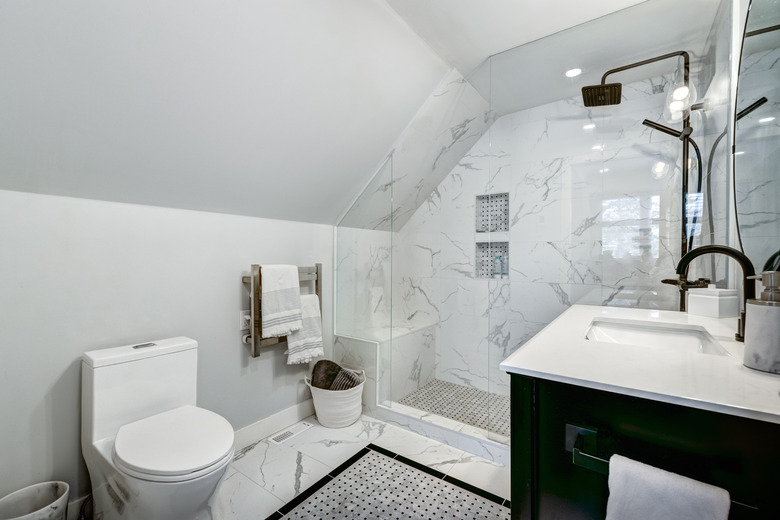 How to Loosen a Shower Head Without a Wrench Hunker