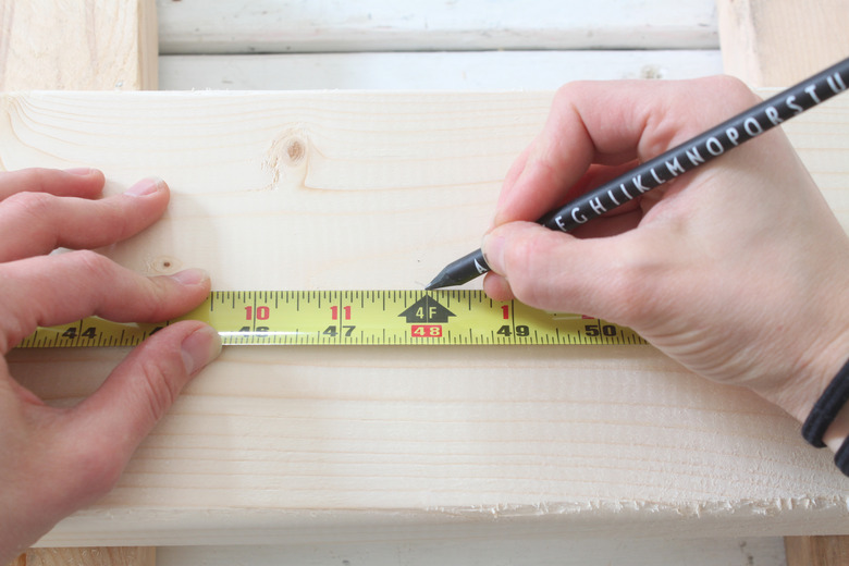 Marking the length of the desktop