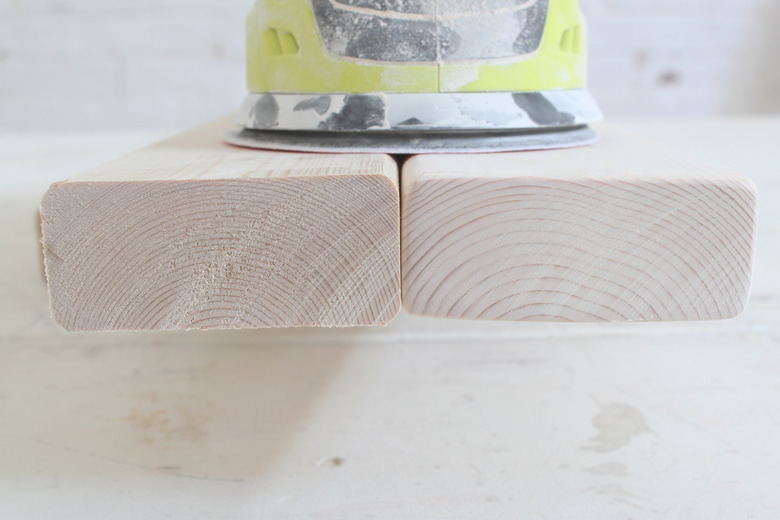 Comparing sanded and unsanded board ends